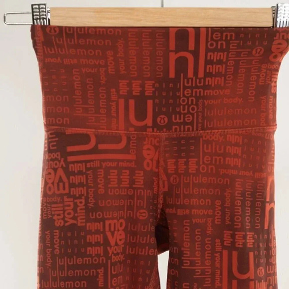 Lululemon Wunder Train Contour Fit  High-Rise Tight 28" Lululemon Ombre Red | 2 - Picture 5 of 10